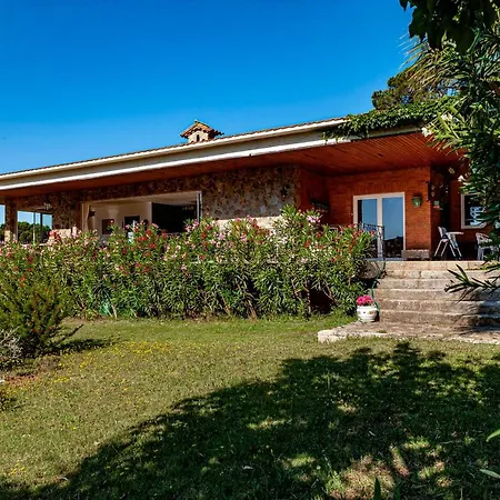 Casa Lloch * Bell-Lloc (Girona)